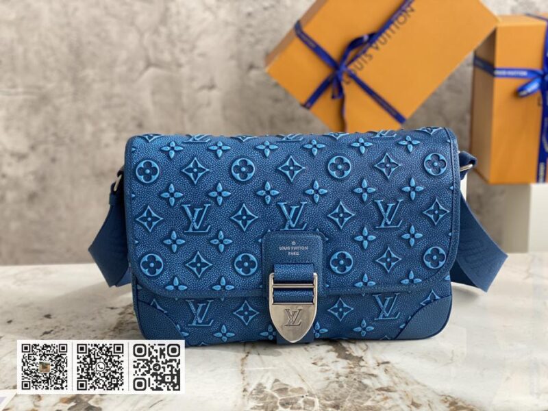 LV M21358蓝色 男包邮差包系列