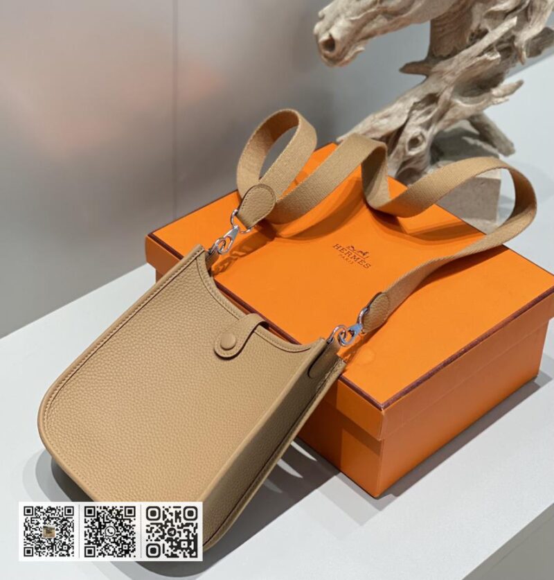 Hermes 新色｜奶茶色 .自配肩带 + togo牛皮 - Image 13
