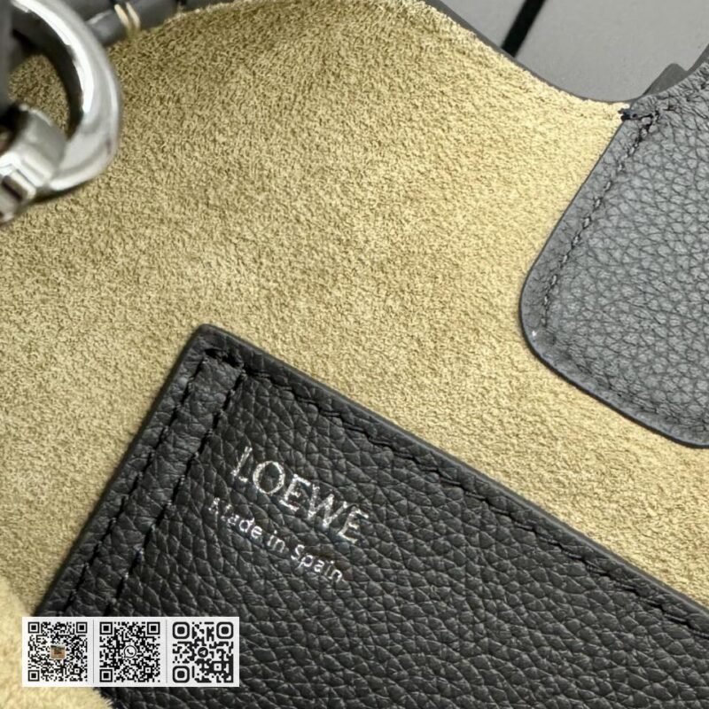 Loewe mini水桶包 - Image 10