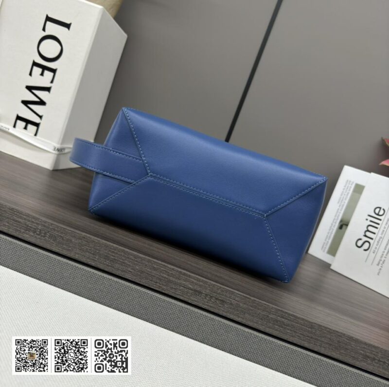 Loewe 亮面 盥洗包 - Image 7