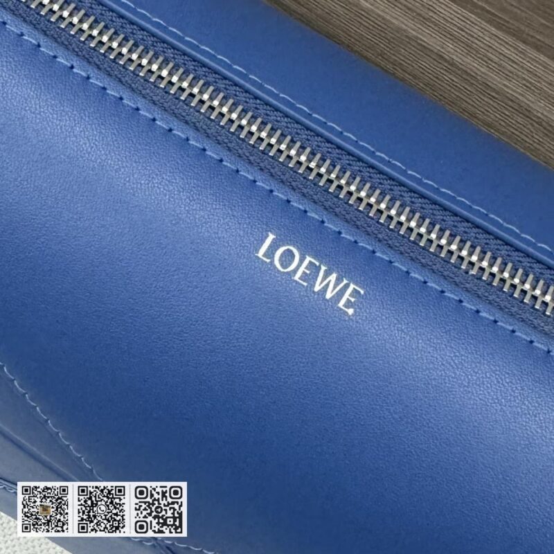 Loewe 亮面 盥洗包 - Image 8