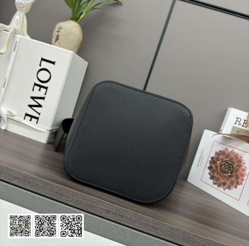 Loewe 中型水桶包 - Image 5