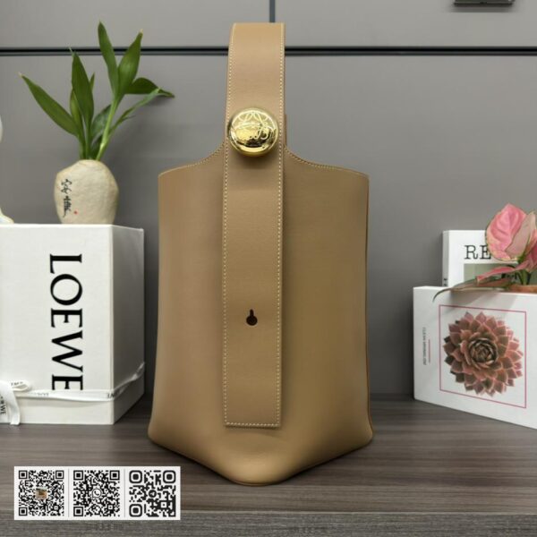 Loewe 中型水桶包