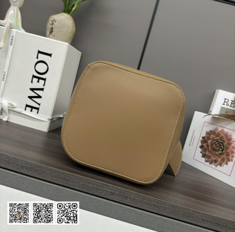 Loewe 中型水桶包 - Image 5