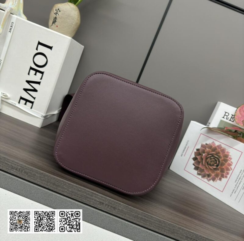 Loewe 中型水桶包 - Image 5