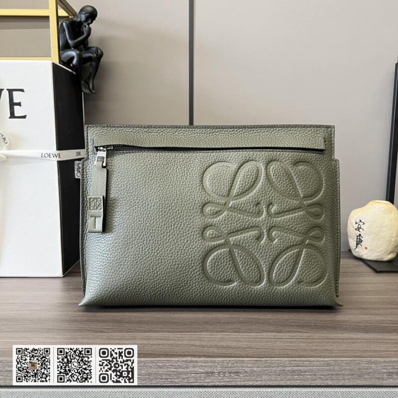 Loewe粒面T pouch