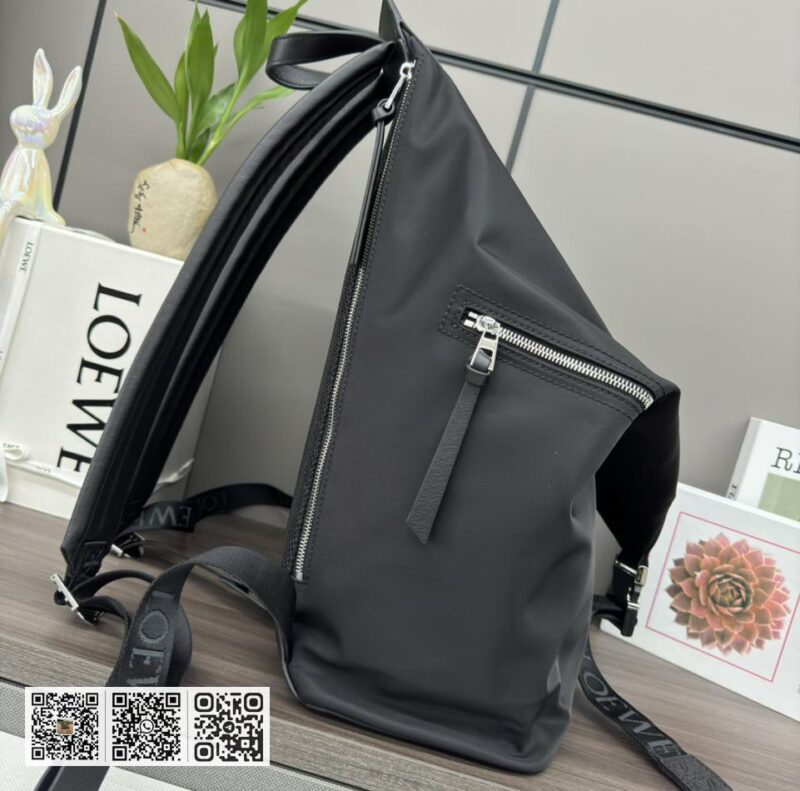 Loewe大号多功能背包 - Image 3