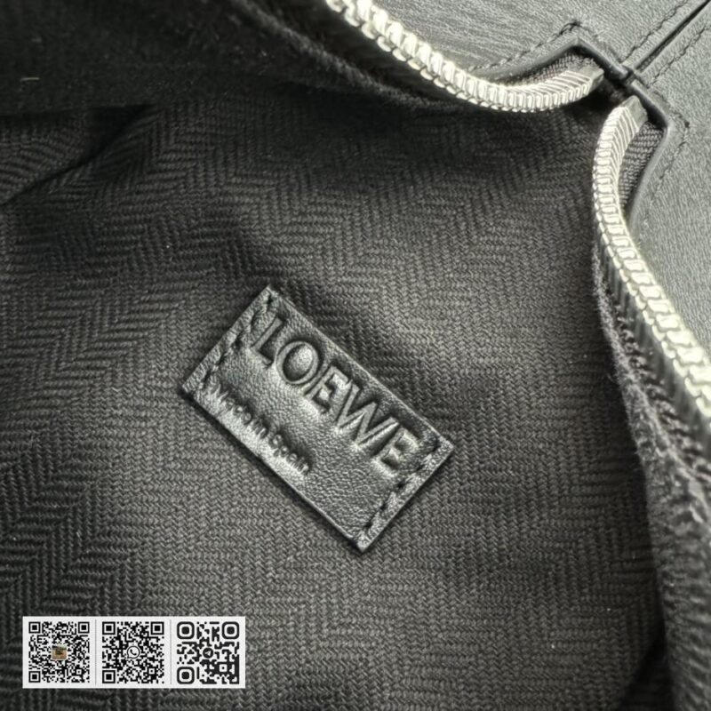 Loewe 小号经典背包 - Image 10