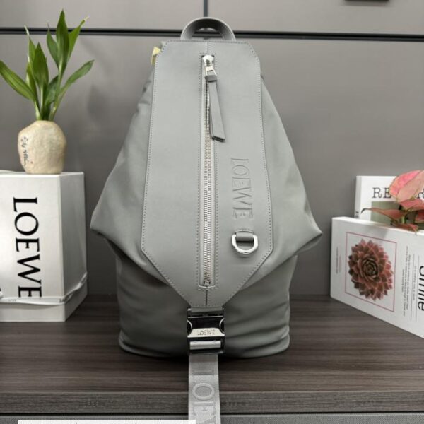 Loewe 小号经典背包