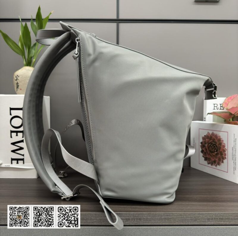 Loewe 小号经典背包 - Image 3