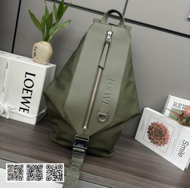 Loewe 小号经典背包 - Image 5