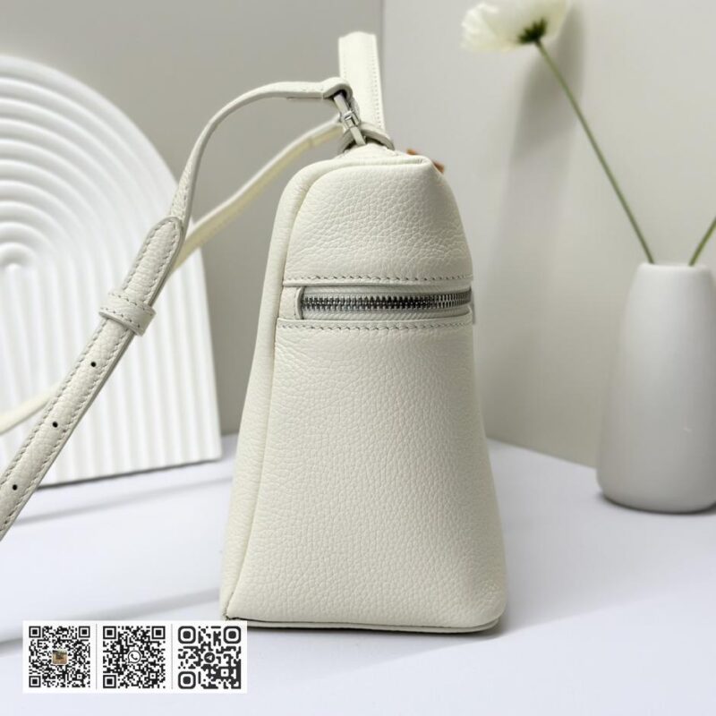 Loro Piana 嫩白色 - Image 2