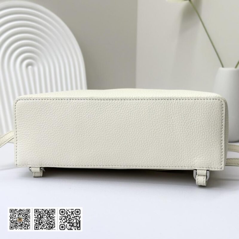 Loro Piana 嫩白色 - Image 4