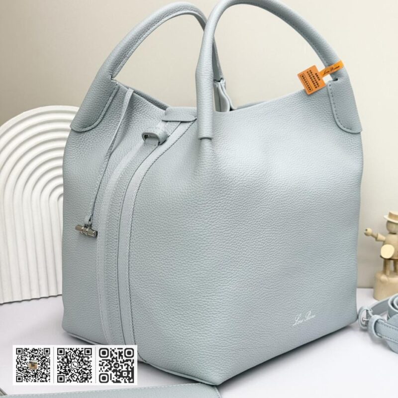 Loro Piana 大水桶包 浅蓝美人 - Image 2
