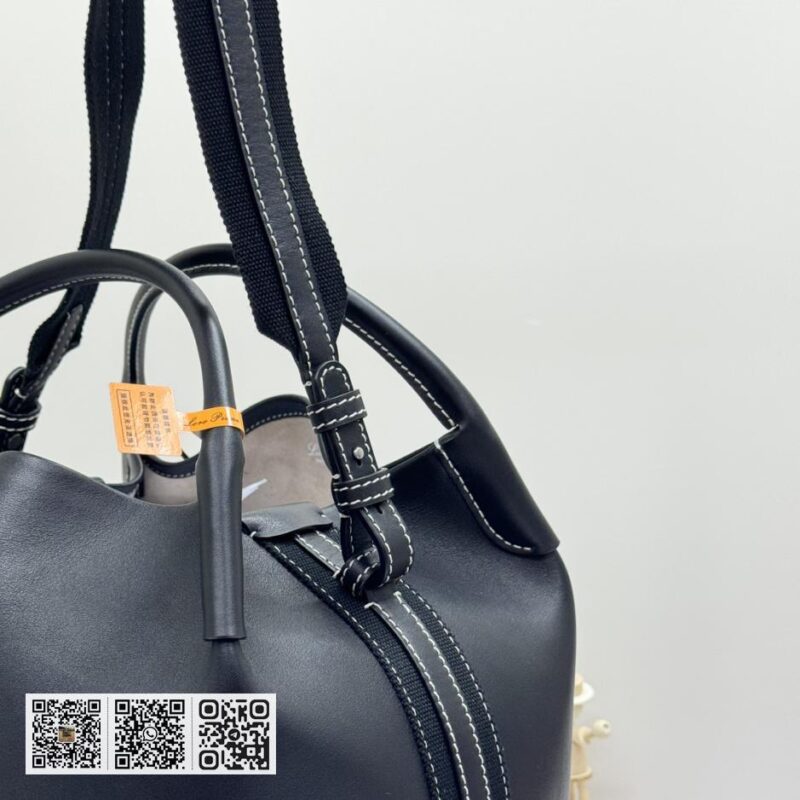 Loro Piana 大号水桶包 黑色 - Image 5