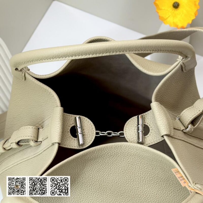 Loro Piana 大水桶包 淡乳香色 - Image 6