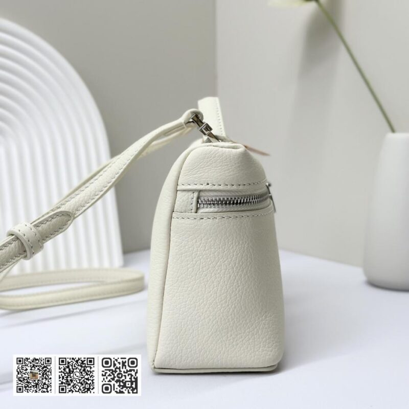Loro Piana 嫩白色 - Image 2