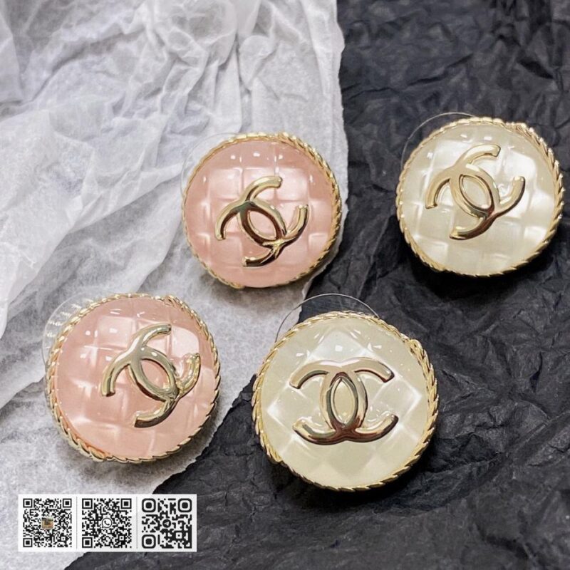 Chanel 双C菱格立体方