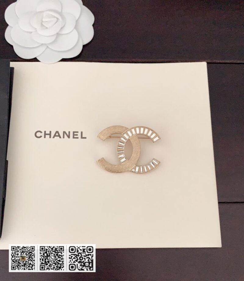 Chanel 浅金cc胸针 - Image 3
