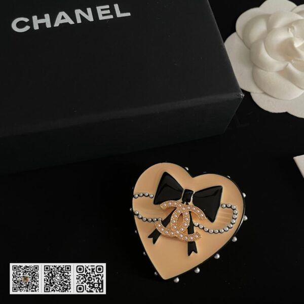 Chanel 蝴蝶结双C胸针