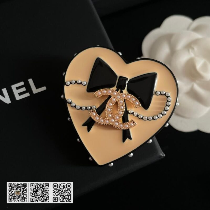 Chanel 蝴蝶结双C胸针 - Image 2