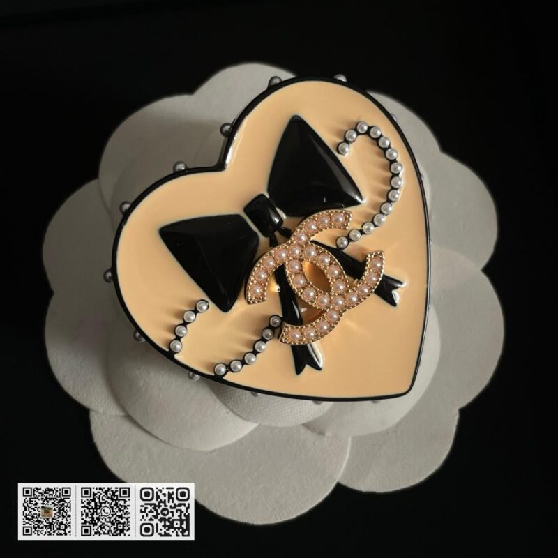 Chanel 蝴蝶结双C胸针 - Image 6