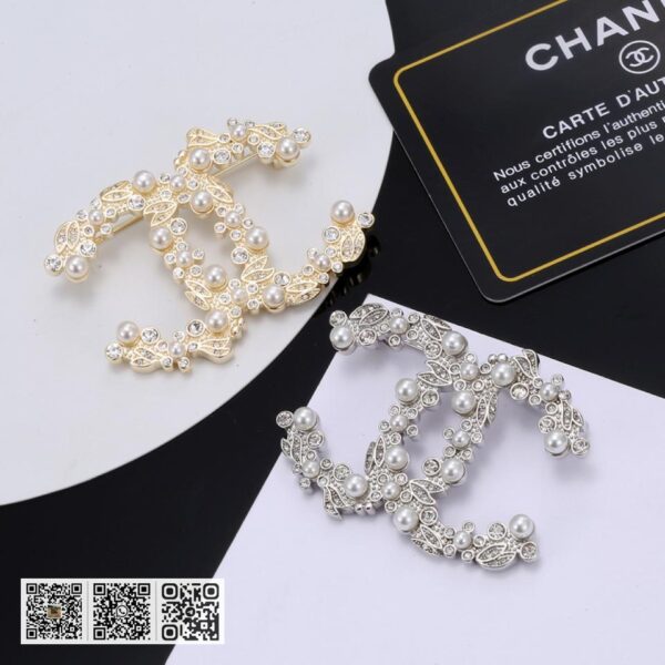 Chanel 火爆单品 胸针