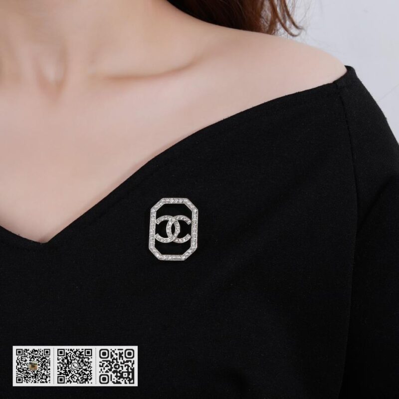 Chanel 秋冬 钻石 双C胸针 - Image 2