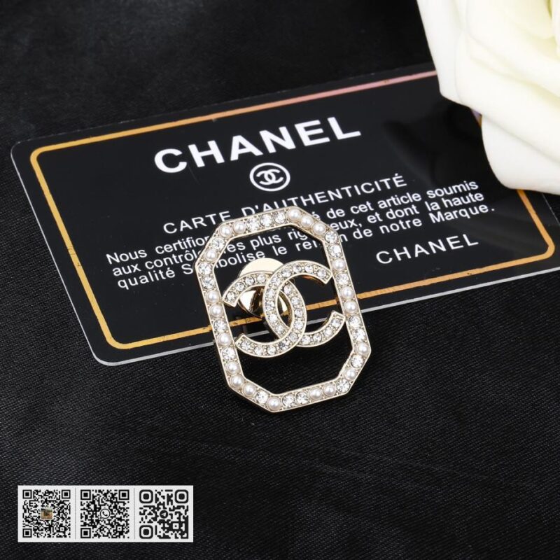 Chanel 秋冬 钻石 双C胸针 - Image 7