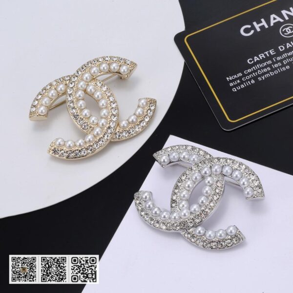 Chanel 火爆单品 胸针