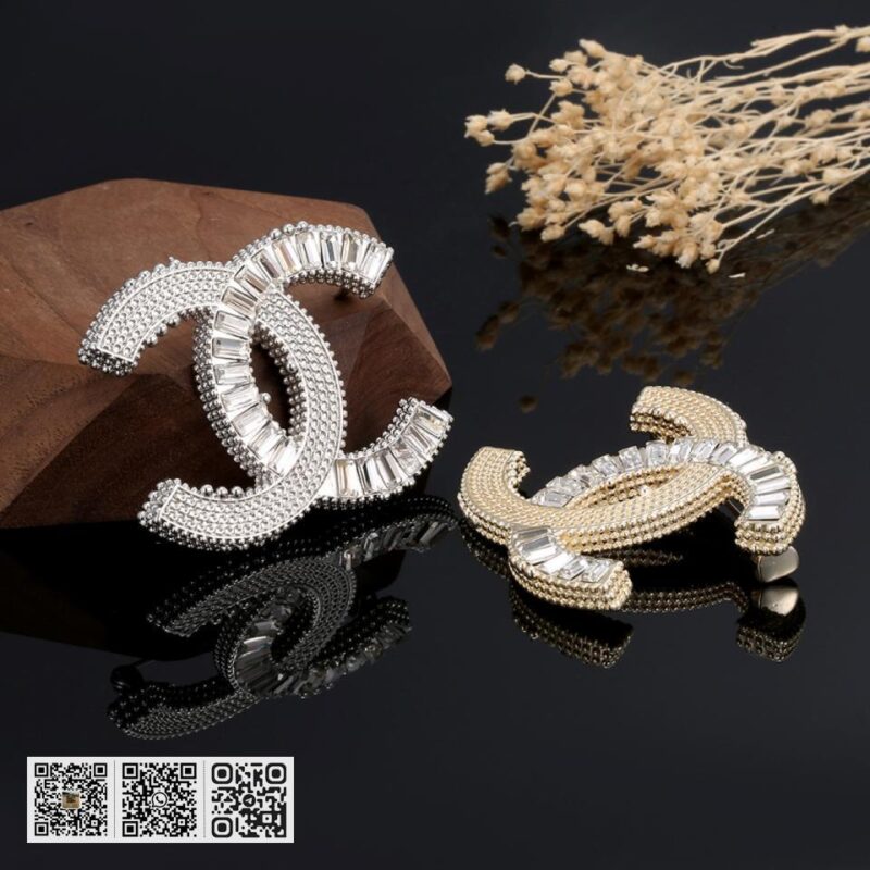 CHANEL Chanel字母胸针 - Image 6