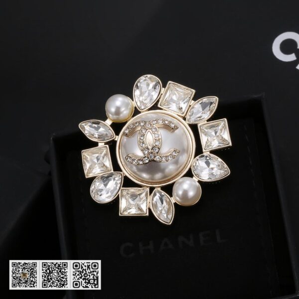 Chanel 火爆 胸针