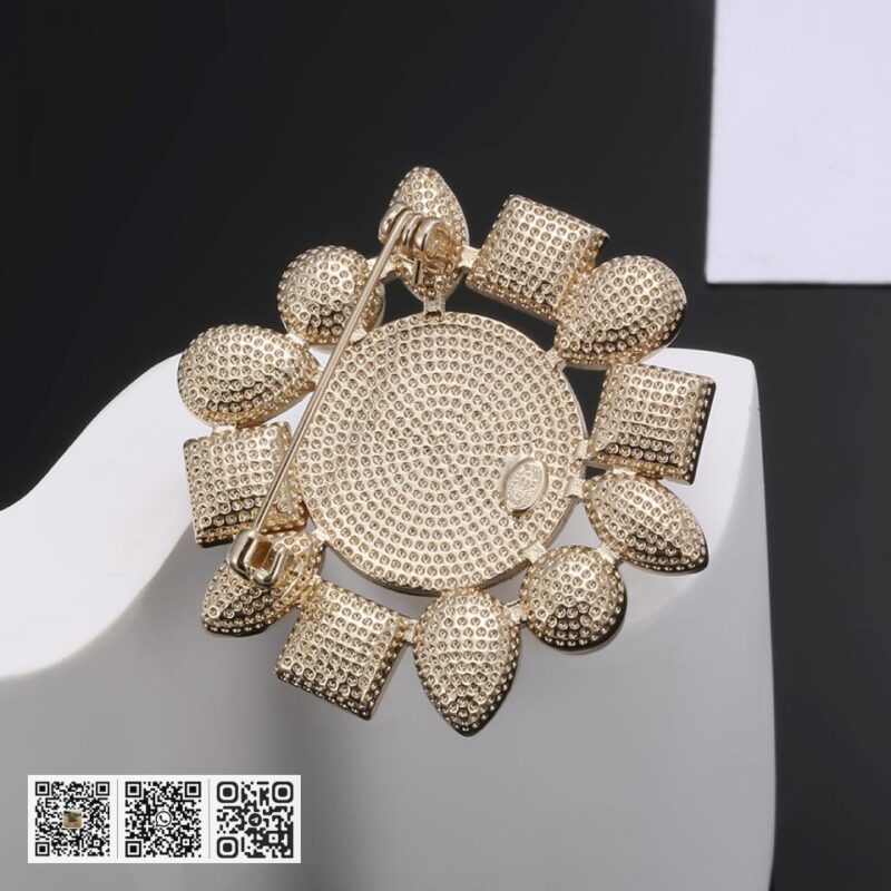 Chanel 火爆 胸针 - Image 4