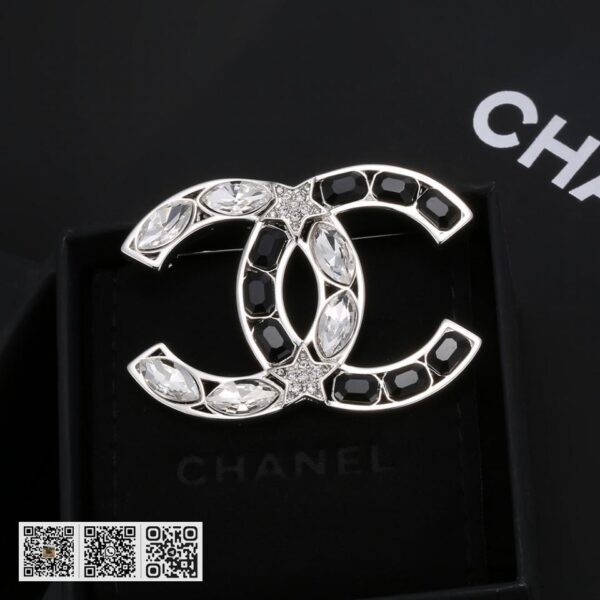 Chanel 拼色 黑水晶cc胸针