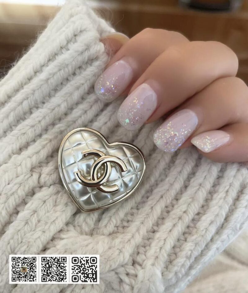 Chanel 菱格胸针 - Image 5