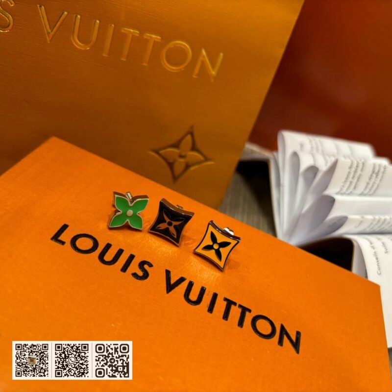 LV 不锈钢耳环三件组