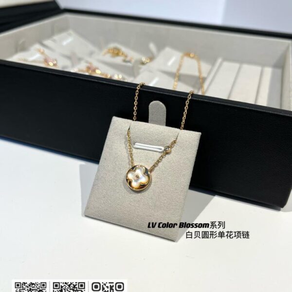 LV Color Blossom系列