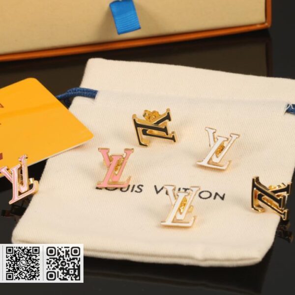 LV 滴油字母耳钉