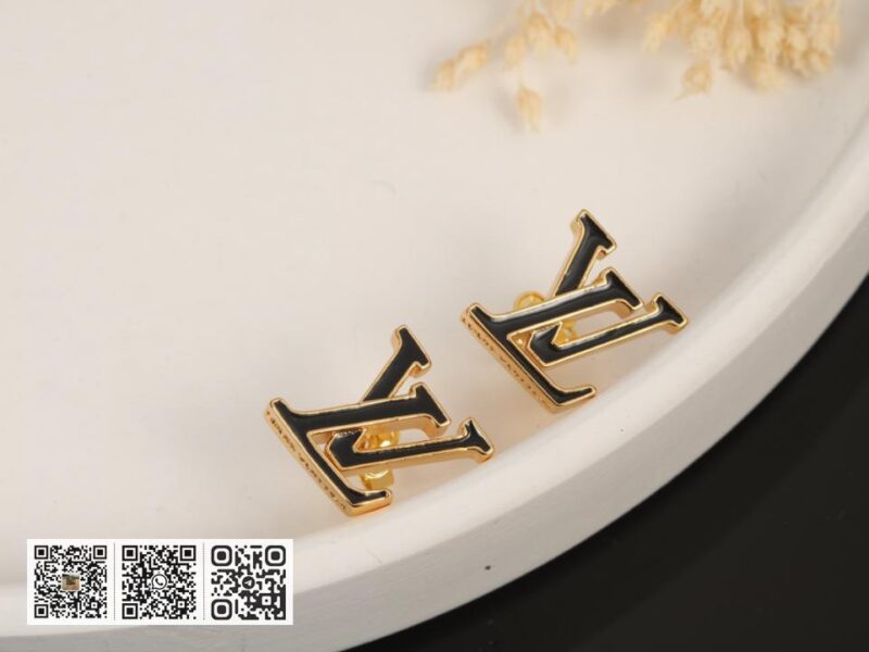 LV 滴油字母耳钉 - Image 3