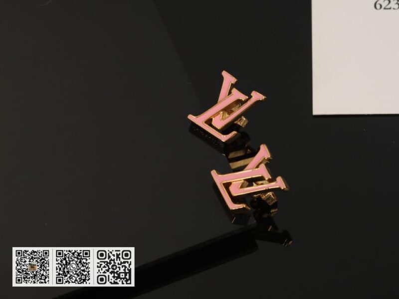 LV 滴油字母耳钉 - Image 6