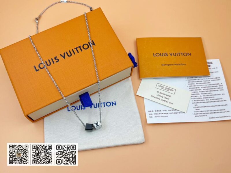 LV GAMBLING DICE 项链 - Image 2