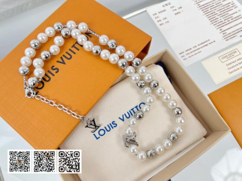 LV 珍珠手链
