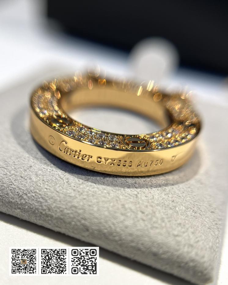 Cartier Love系列满天星大饼项链 - Image 4