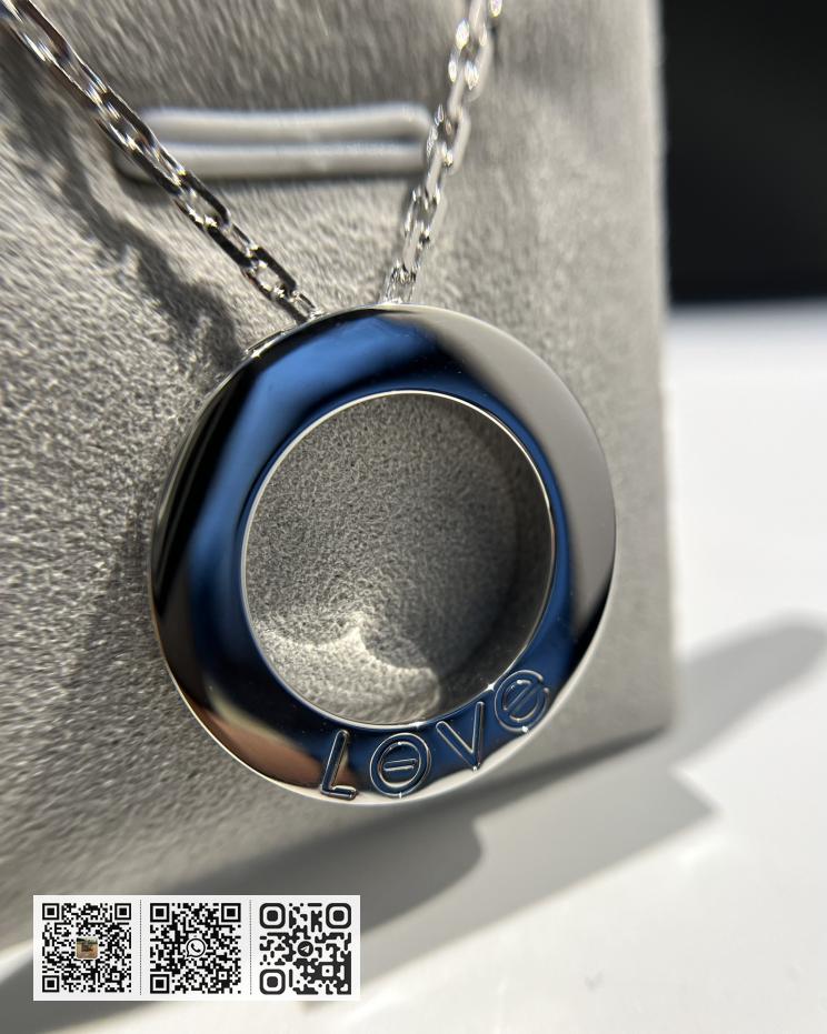 Cartier Love系列满天星大饼项链 - Image 5