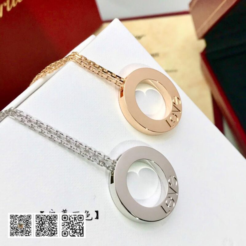 Cartier LOVE满天星大饼项链 - Image 9