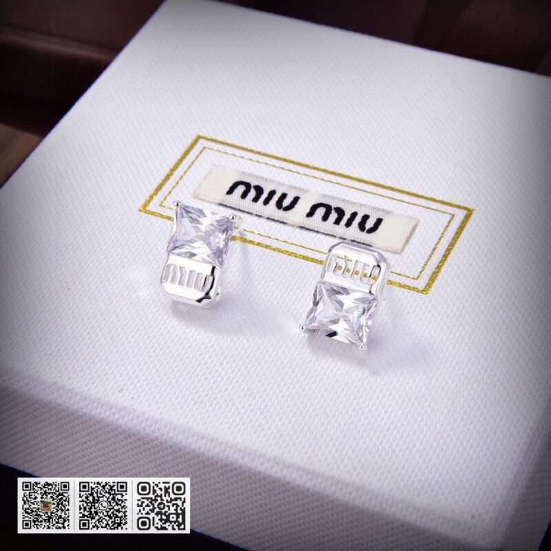 Miu Miu字母耳环 - Image 2