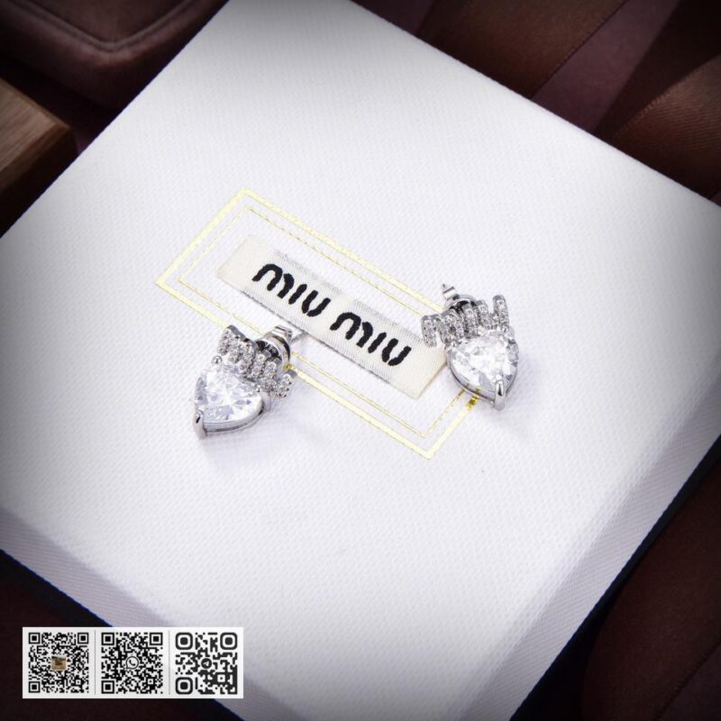 Miu Miu字母耳环 - Image 5