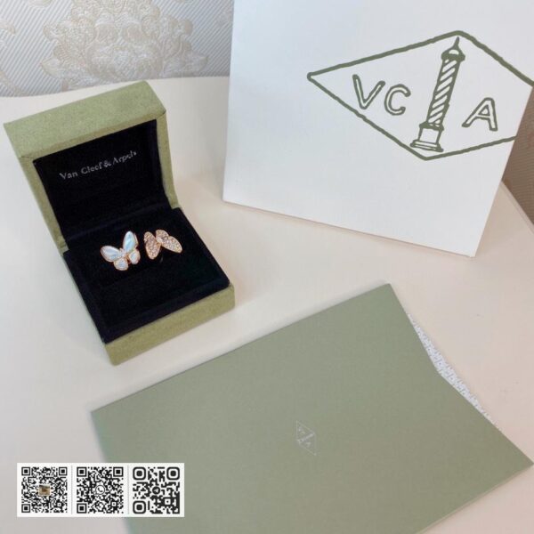 顶级版 Van Cleef &038; Arpels 双蝴蝶开口设计戒指