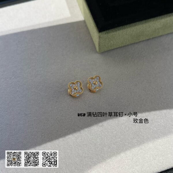 顶级版 Van Cleef &038; Arpelsvca mini满钻四叶草耳钉