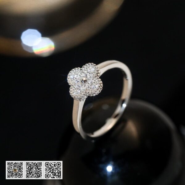 顶级版 Van Cleef &038; Arpels 满钻mini Alhambra mini满钻戒指